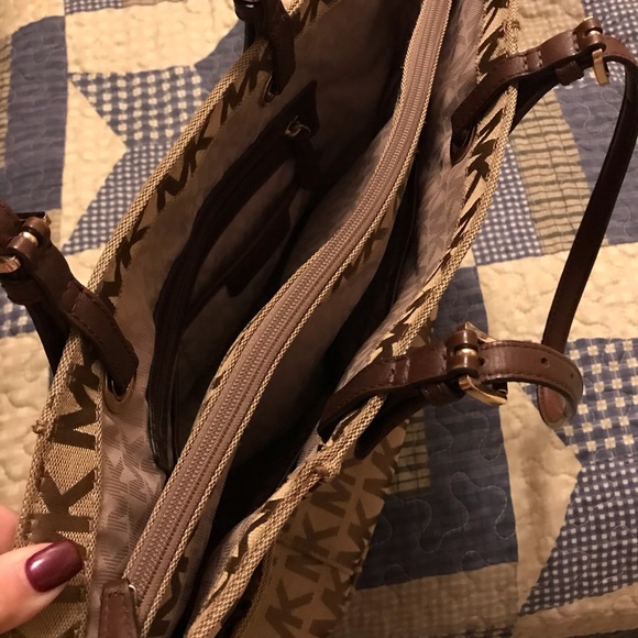 MK jet set purse - Picture 3 of 7